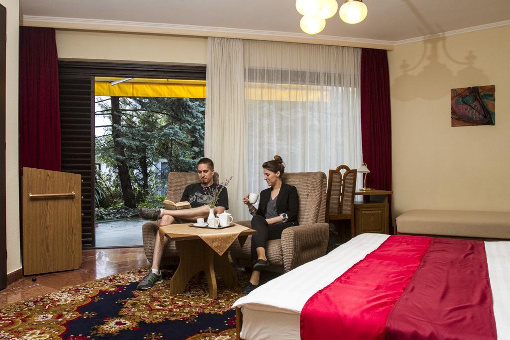 Hotel Molnar บูดาเปสต์ ภายนอก รูปภาพ